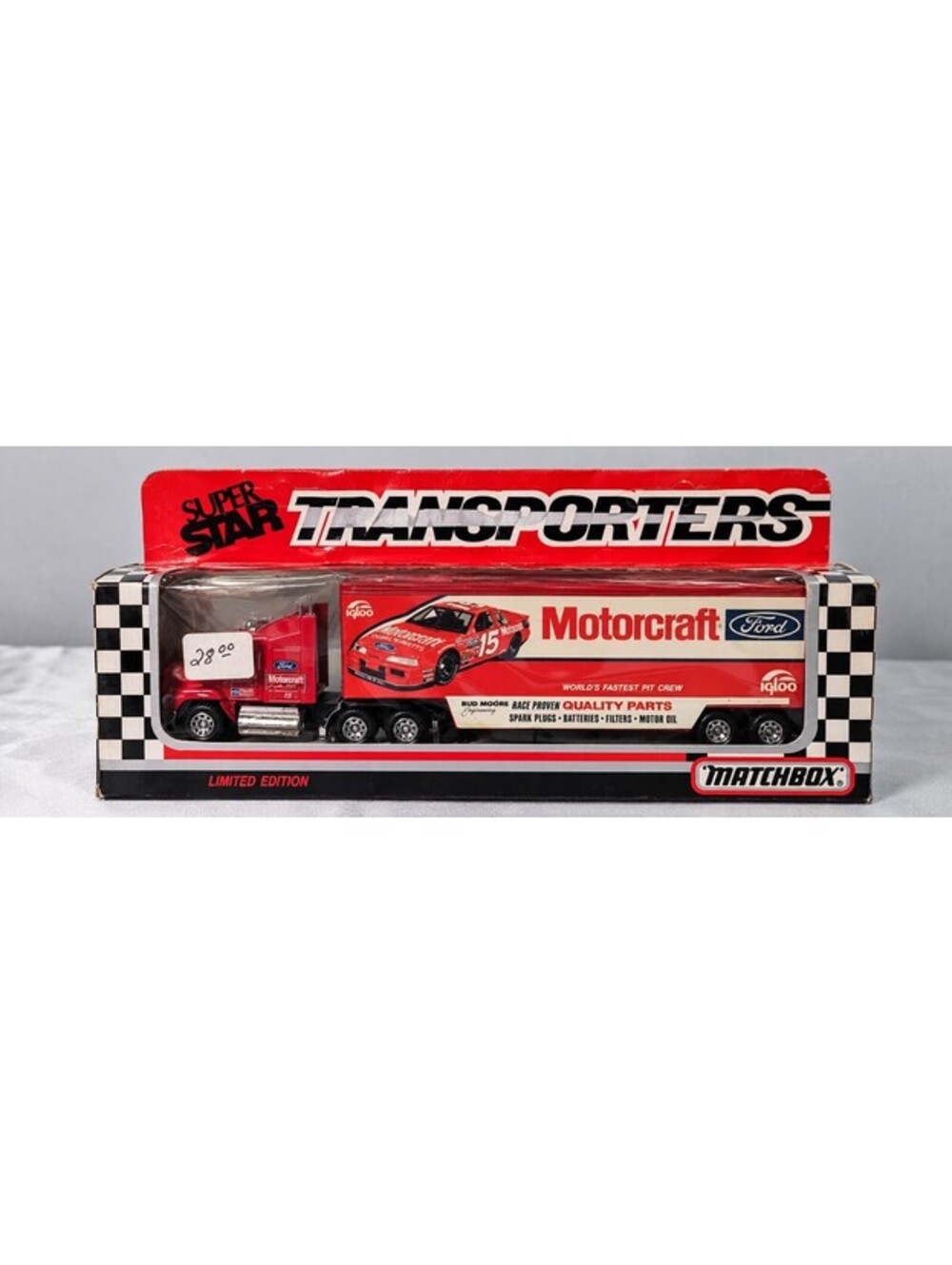 1992 Matchbox Motorcraft Ford #15 Bud Moore Transporter CY109 NASCAR NIB
